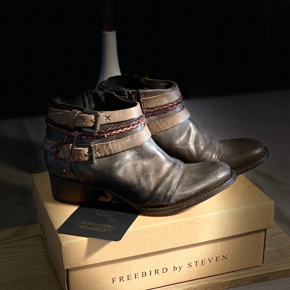 Like New FREEBIRD Low Ankle Boots by Steven Tyler